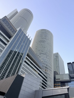 �o������A��